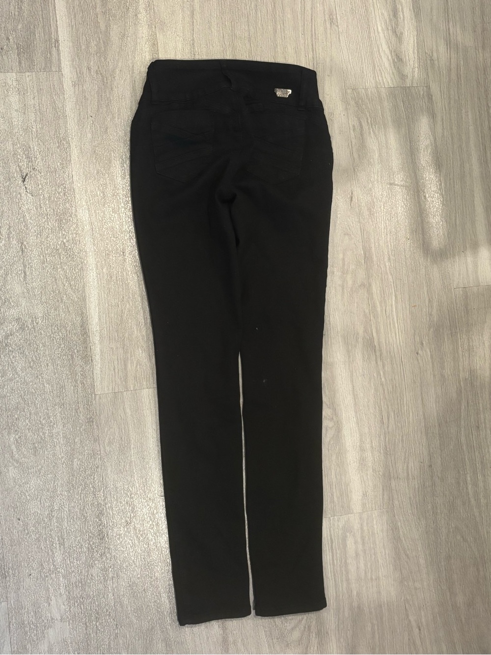 Woman’s Black Jeans - Classic Back-Pocket Design